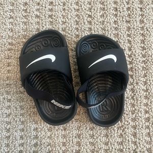 Baby/ infant Nike slides - brand new